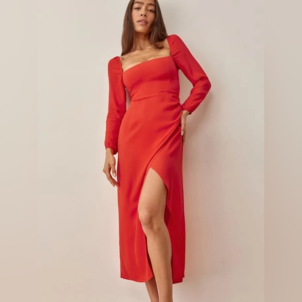 Never worn Reformation Hilda long-sleeve midi dress.